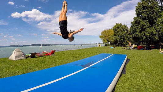 Hot Sale 4x2M Size Inflatable  - مراجعة Tumbling Air Track وسعره